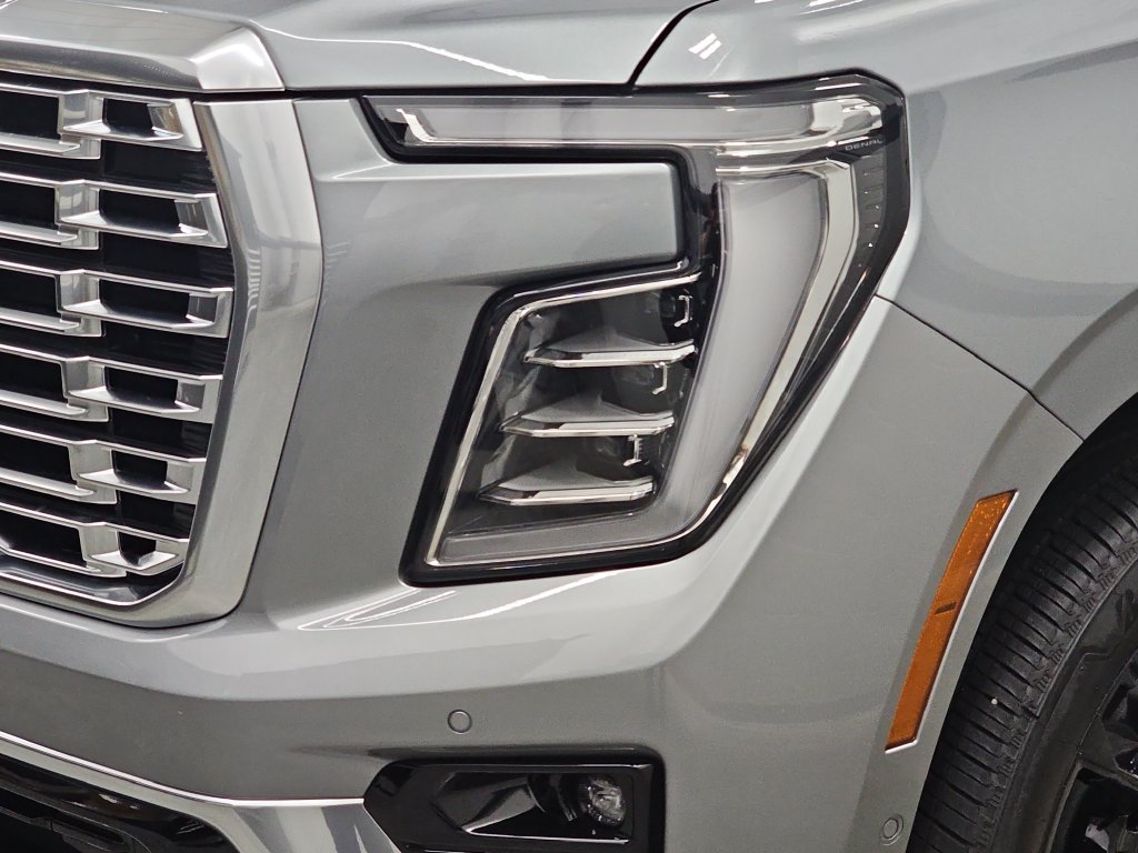 Used 2026 GMC Yukon XL Denali w/ Sun & Power Step Package AWD/4WD image 33