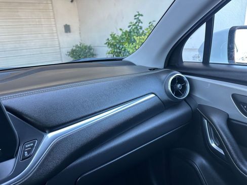 Used 2025 Chevrolet Blazer LT image 36