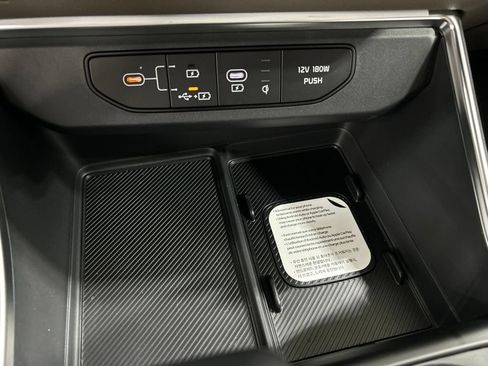 New 2026 Kia Carnival EX FWD image 23