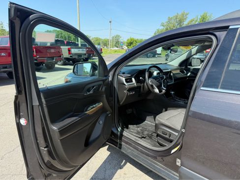 Used 2019 GMC Acadia SLE AWD/4WD image 6
