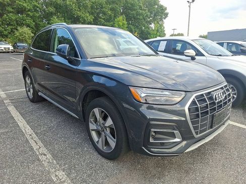 Used 2023 Audi Q5 2.0T Premium w/ Convenience Package AWD/4WD image 3