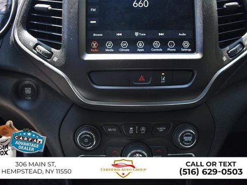 Used 2022 Jeep Cherokee Trailhawk w/ Premium Leather Package image 17