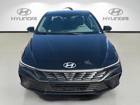 New 2026 Hyundai Elantra SE w/ Cargo Package FWD image 2