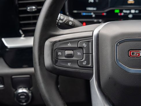 Used 2025 GMC Sierra 1500 SLT image 25