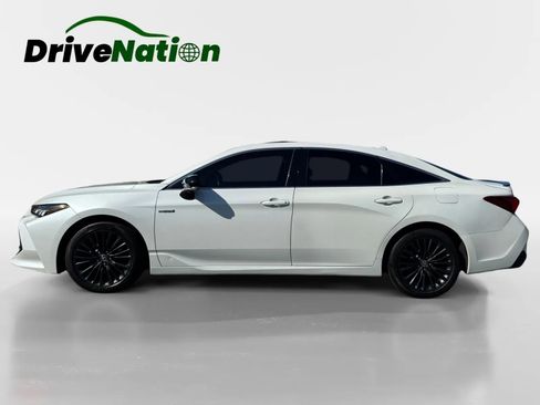 Used 2021 Toyota Avalon XSE image 8