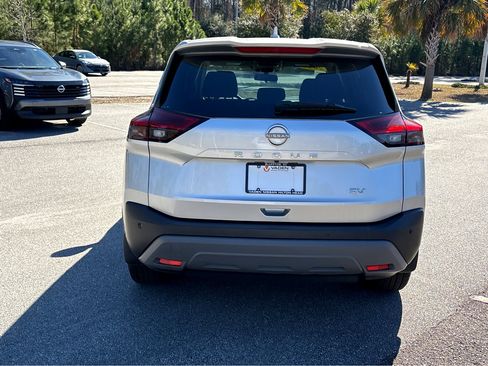 Used 2023 Nissan Rogue SV image 21