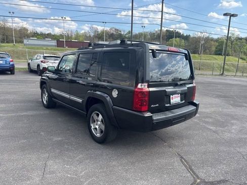 Used 2010 Jeep Commander Sport w/ Sun/Sound Group AWD/4WD image 6