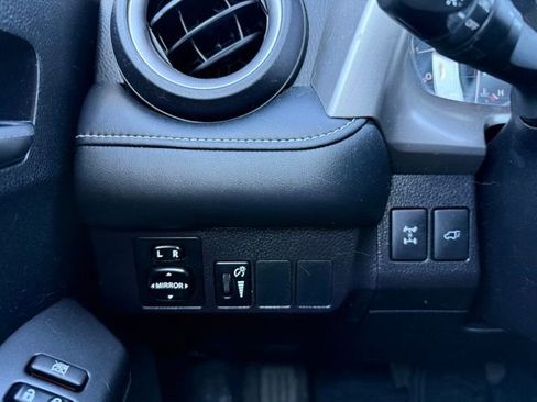 Used 2016 Toyota RAV4 XLE AWD/4WD image 13