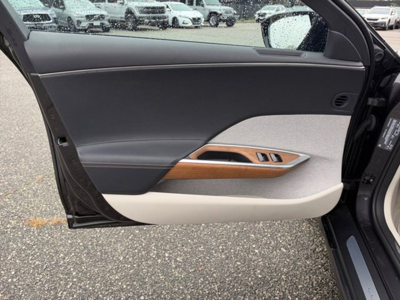 Used 2024 Lucid Air Pure RWD image 20