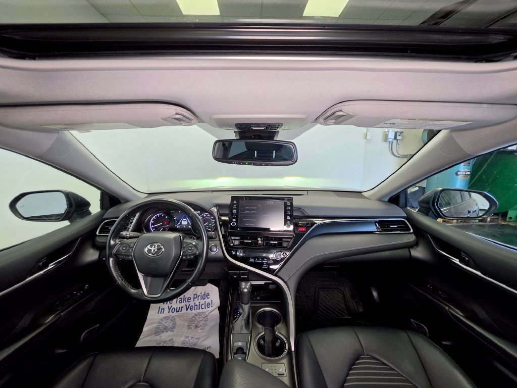 Used 2022 Toyota Camry SE AWD/4WD image 9