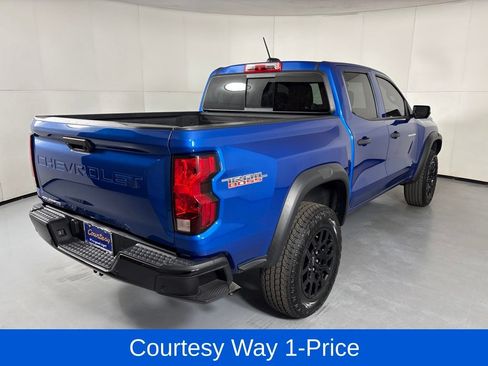 Used 2024 Chevrolet Colorado Trail Boss w/ Technology Package AWD/4WD image 11