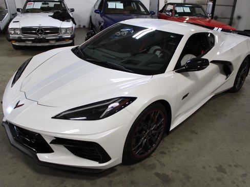 Used 2023 Chevrolet Corvette Stingray Premium Cpe w/ Z51 Performance Package image 18