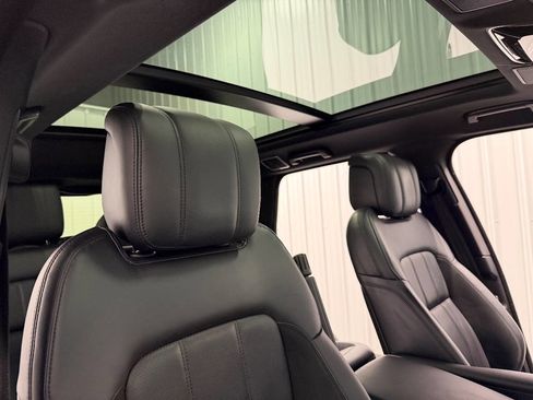 Used 2019 Land Rover Range Rover Sport HST image 18