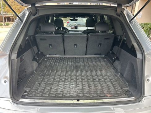 Used 2018 Audi Q7 3.0T Prestige w/ Prestige Package image 11