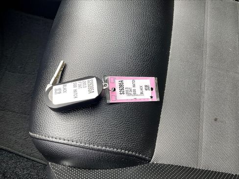 Used 2013 FIAT 500 Sport FWD image 31