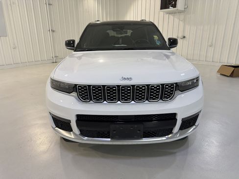 Used 2023 Jeep Grand Cherokee L Summit AWD/4WD image 8
