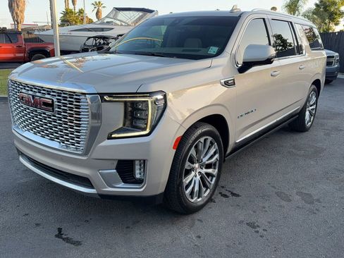 Used 2021 GMC Yukon XL Denali w/ Denali Ultimate Package RWD image 4
