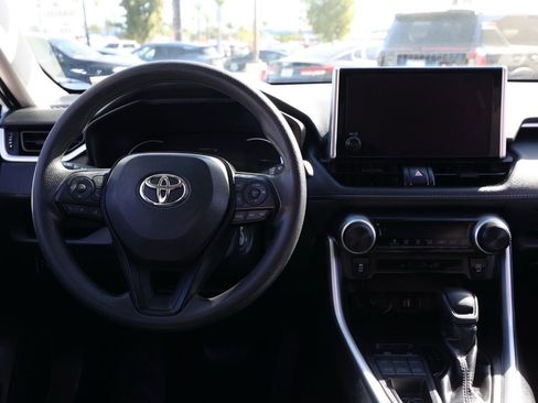 Used 2024 Toyota RAV4 LE image 22