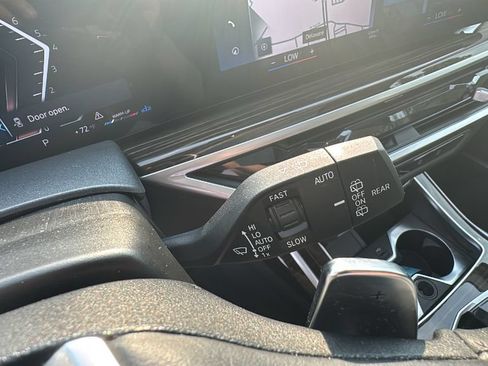 Used 2023 BMW X7 xDrive40i AWD/4WD image 19