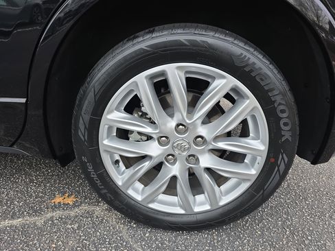 Used 2020 Buick Envision Premium image 32