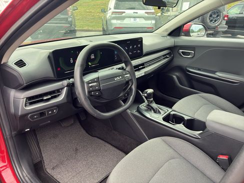 Used 2025 Kia K4 FWD image 13