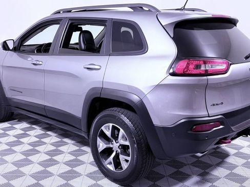 Used 2015 Jeep Cherokee Trailhawk w/ Comfort/Convenience Group image 5