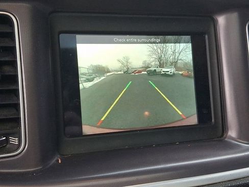 Used 2019 Dodge Charger SXT w/ Leather Interior Group image 15