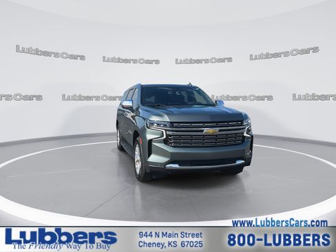 Used 2023 Chevrolet Suburban Premier image 3