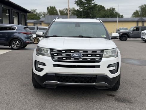 Used 2016 Ford Explorer Limited w/ Equipment Group 301A FWD image 2