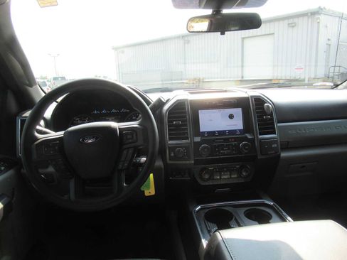 Used 2021 Ford F350 XLT w/ XLT Premium Package AWD/4WD image 23