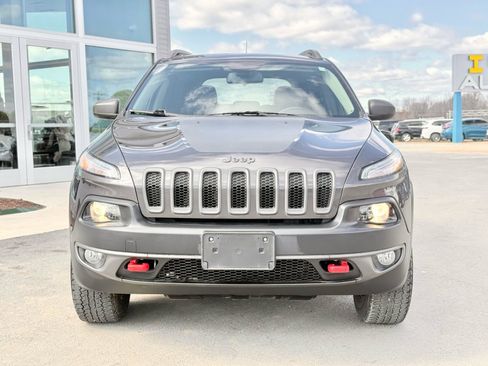 Used 2016 Jeep Cherokee Trailhawk image 6
