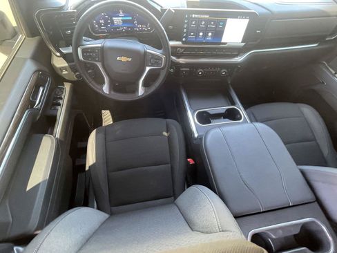 Used 2025 Chevrolet Silverado 2500 LT w/ Convenience Package AWD/4WD image 25