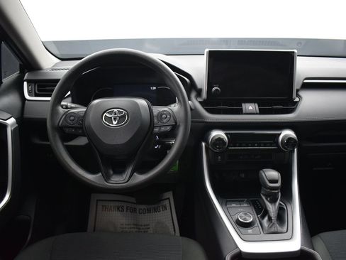 Used 2024 Toyota RAV4 LE AWD/4WD image 14