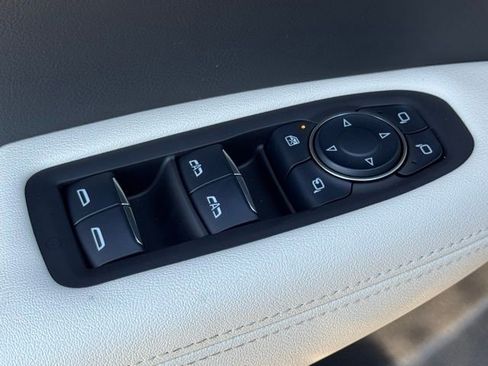 New 2025 Cadillac XT6 Sport w/ Technology Package image 18