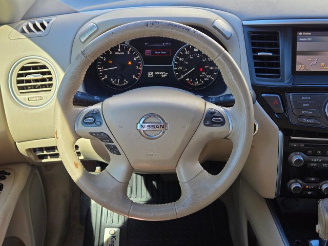 Used 2015 Nissan Pathfinder SV w/ Trailer Tow Package FWD image 20