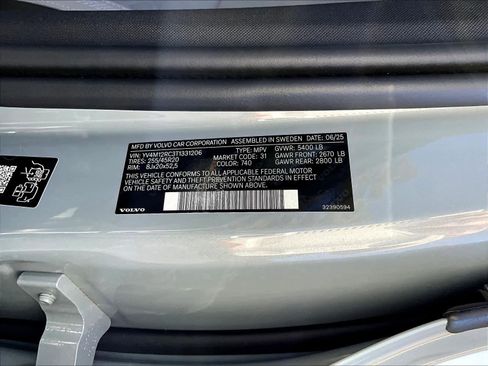 Used 2026 Volvo XC60 B5 Plus w/ Climate Package image 33