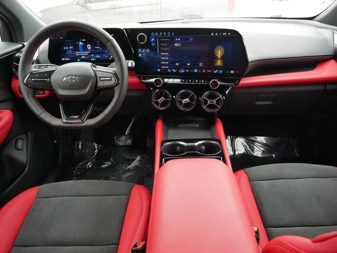 Used 2024 Chevrolet Blazer EV RS image 17