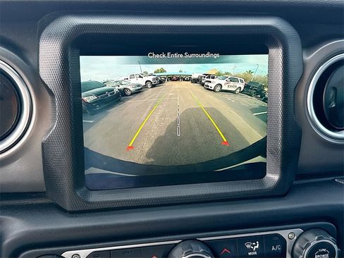 Used 2022 Jeep Wrangler Unlimited Rubicon 4xe w/ Cold Weather Group image 15