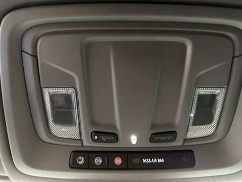 Certified 2025 GMC Sierra 1500 SLT image 27