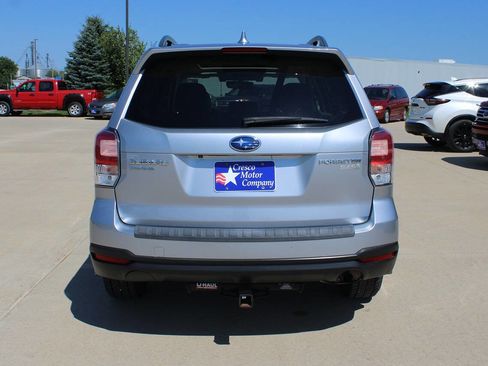 Used 2017 Subaru Forester 2.5i Premium image 6