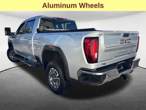 Used 2022 GMC Sierra 2500 SLT w/ SLT Premium Package image 9