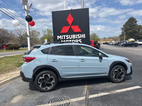 Used 2022 Subaru Crosstrek 2.5i Limited w/ Moonroof Package 1 AWD/4WD image 3