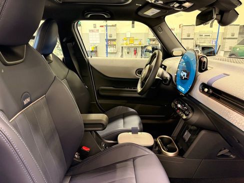 Used 2026 MINI Cooper 4-Door Hardtop image 29