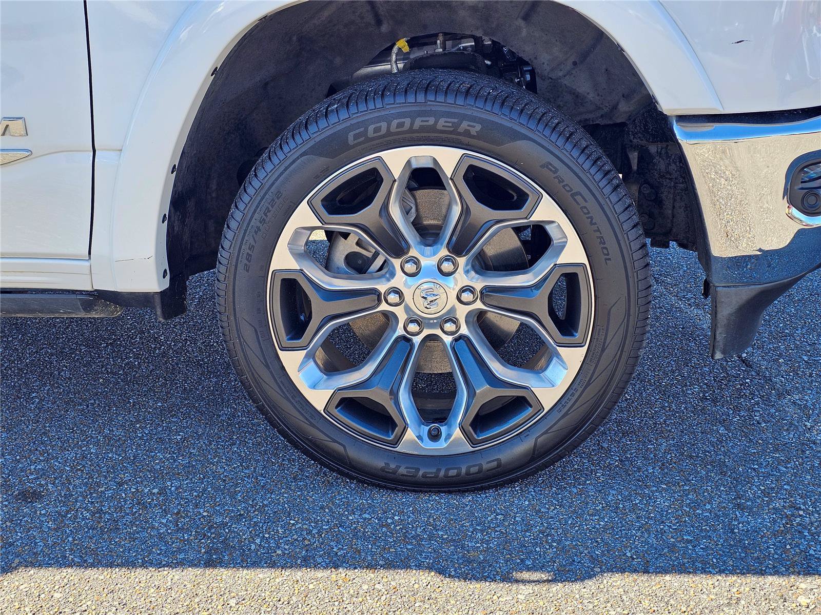 Used 2022 RAM 1500 Limited AWD/4WD image 7