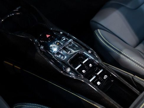 Used 2024 Ferrari SF90 Spider Base image 35