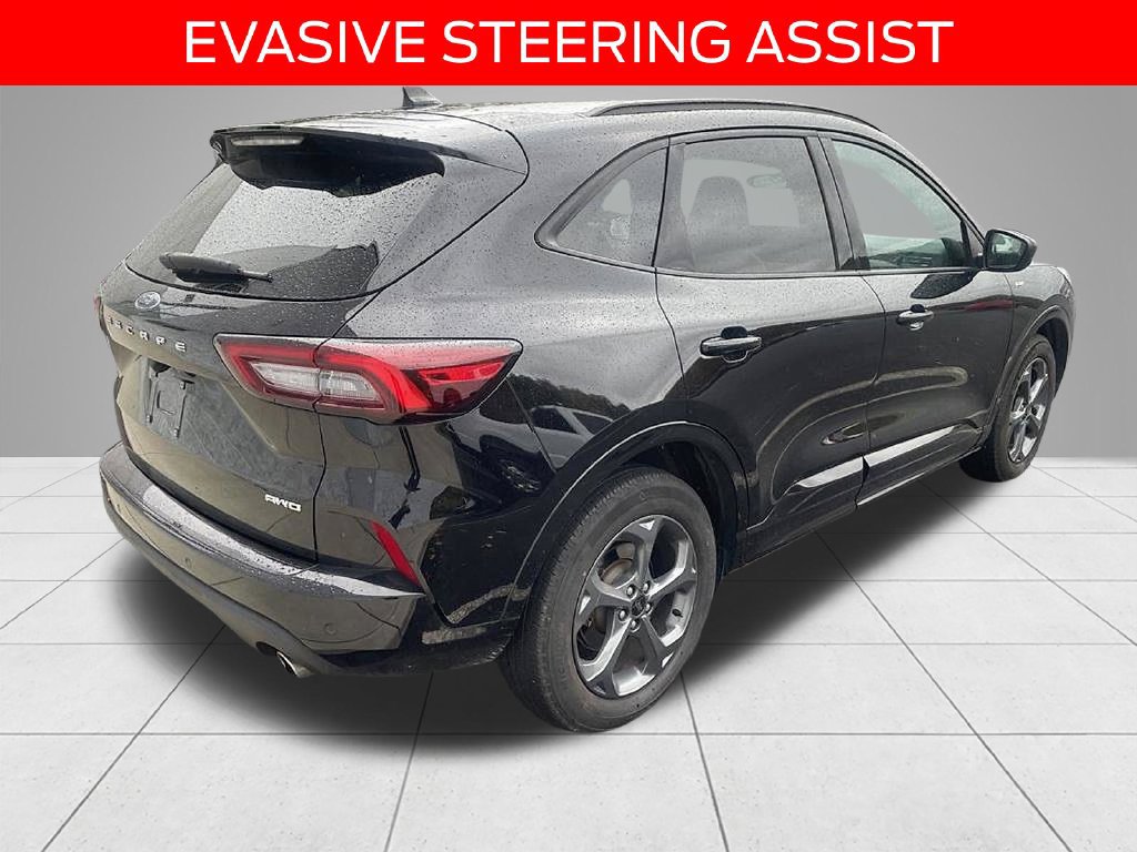 Used 2023 Ford Escape ST-Line w/ Tech Pack #1 AWD/4WD image 4