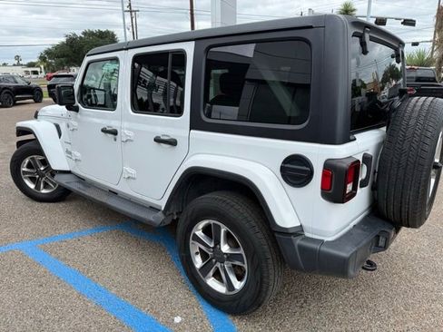 Used 2021 Jeep Wrangler Unlimited Sahara AWD/4WD image 5