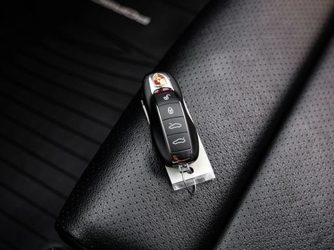 Used 2019 Porsche 718 Boxster RWD image 62