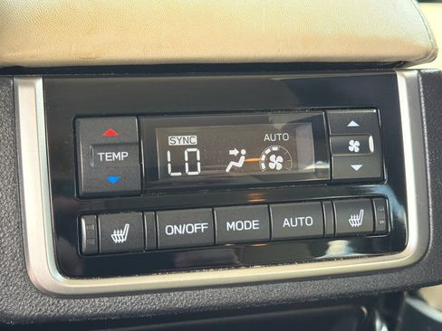 Used 2019 Subaru Ascent Limited AWD/4WD image 44