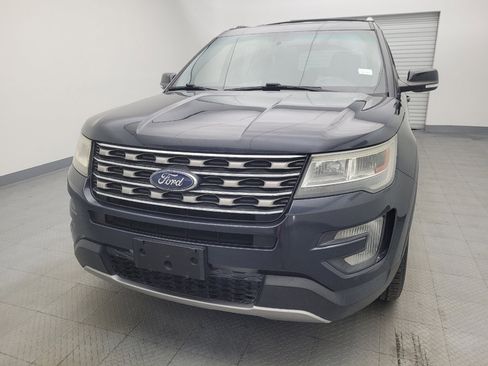 Used 2017 Ford Explorer XLT image 15